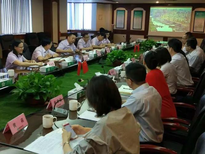 担保股份签署战略合作协议挂牌"小微企业金融服务信贷工厂"